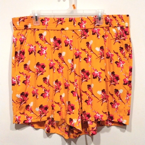 Lane Bryant Pants - Lane Bryant Women's Orange/Yellow Floral Rayon  Pull-On Shorts Size 18/20-Summer